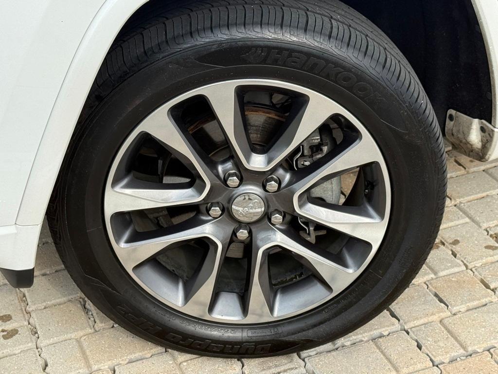 used 2018 Jeep Grand Cherokee car, priced at $23,099