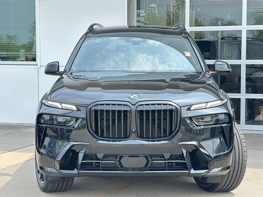 new 2025 BMW X7 car, priced at $93,725