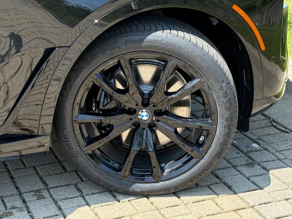 new 2026 BMW X7 car, priced at $99,175