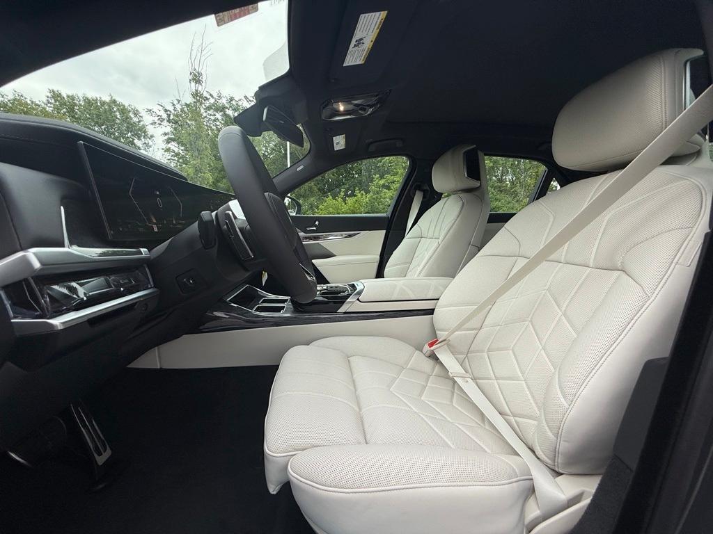 new 2025 BMW 740 car, priced at $111,670