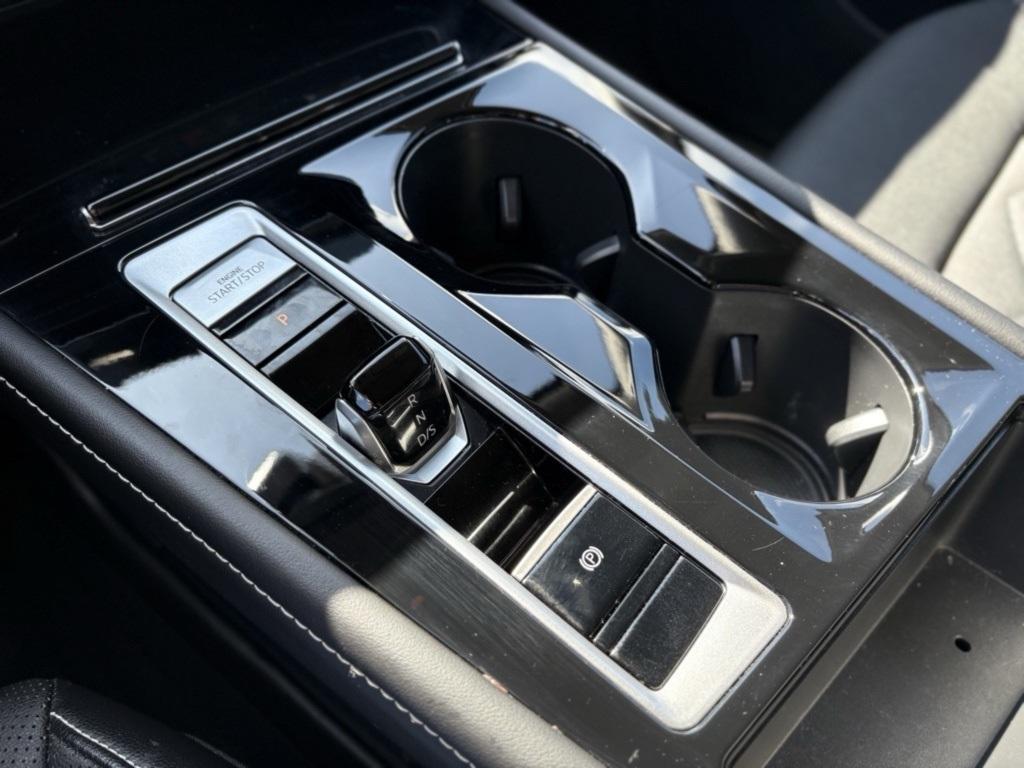 used 2024 Volkswagen Atlas car, priced at $31,147
