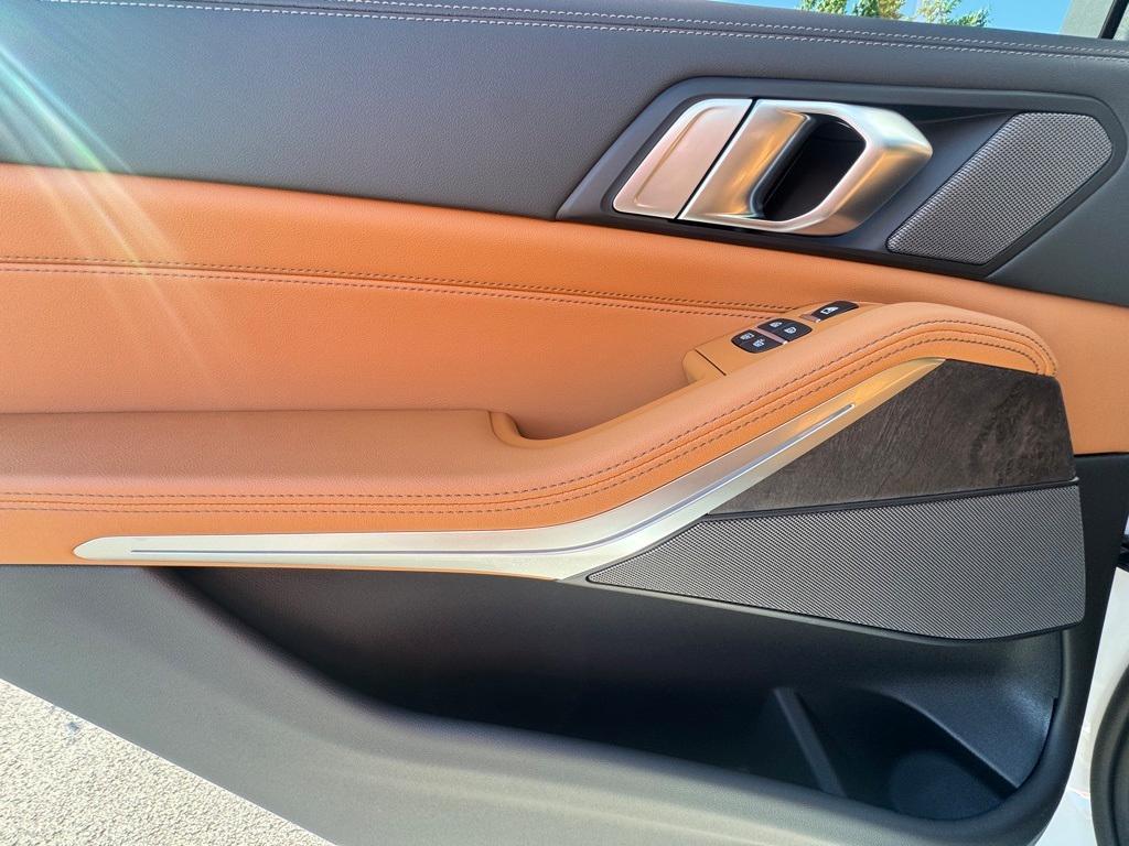 new 2026 BMW X7 car, priced at $98,005