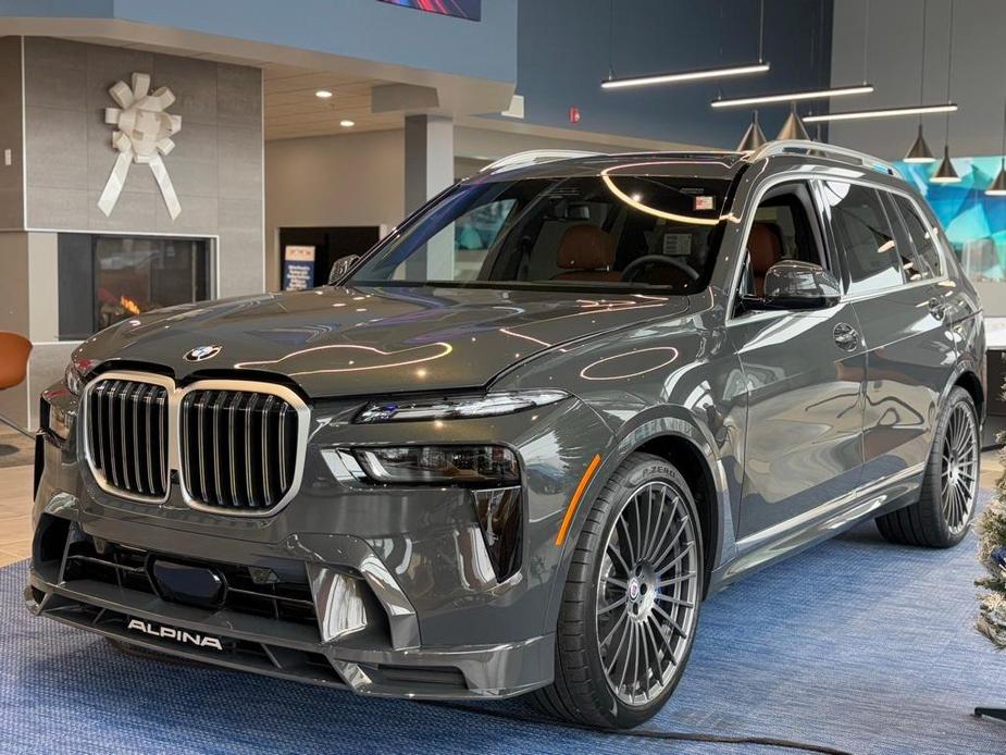 new 2025 BMW X7 car, priced at $161,645