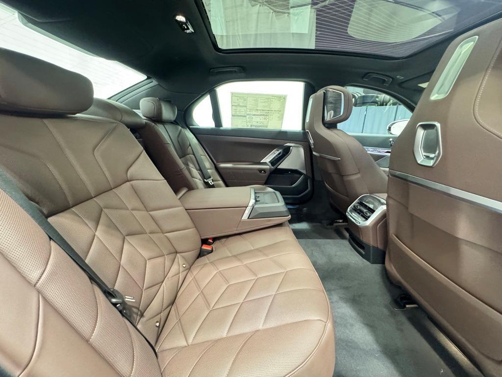 new 2025 BMW 760 car, priced at $128,680