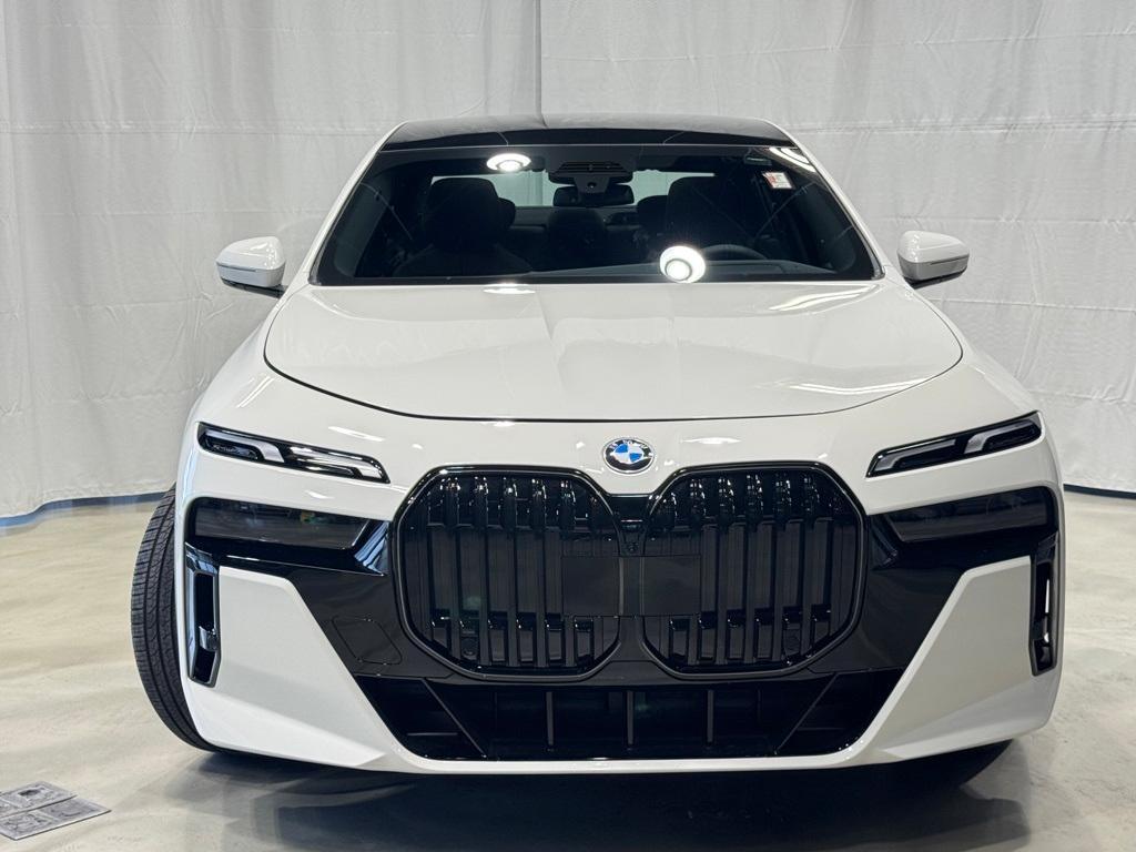 new 2025 BMW 760 car, priced at $128,680