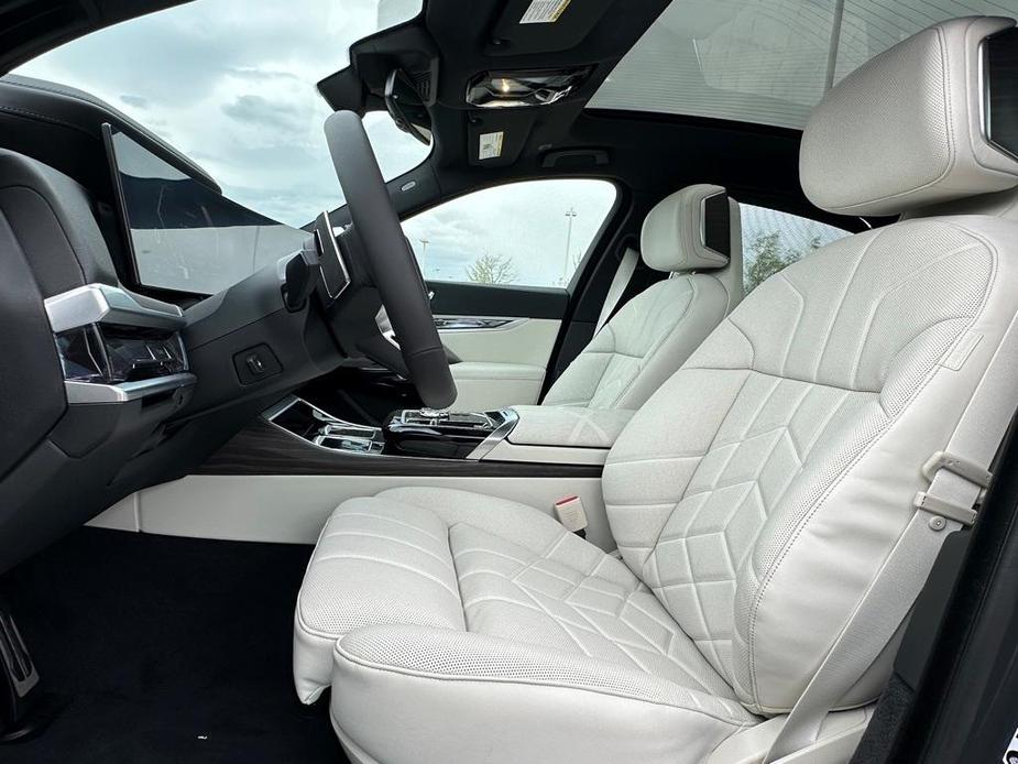 new 2024 BMW 760 car, priced at $127,175