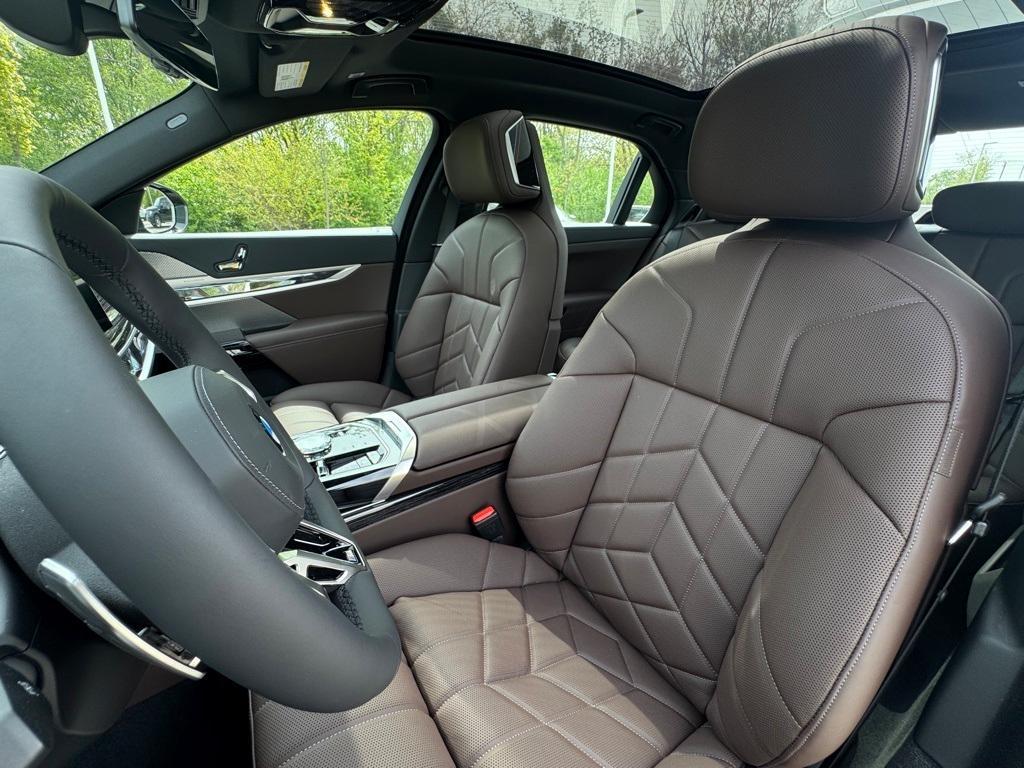 new 2025 BMW 740 car, priced at $105,905
