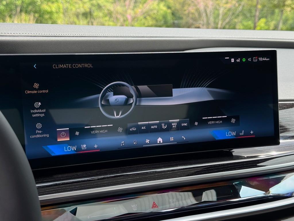new 2025 BMW 740 car, priced at $105,905