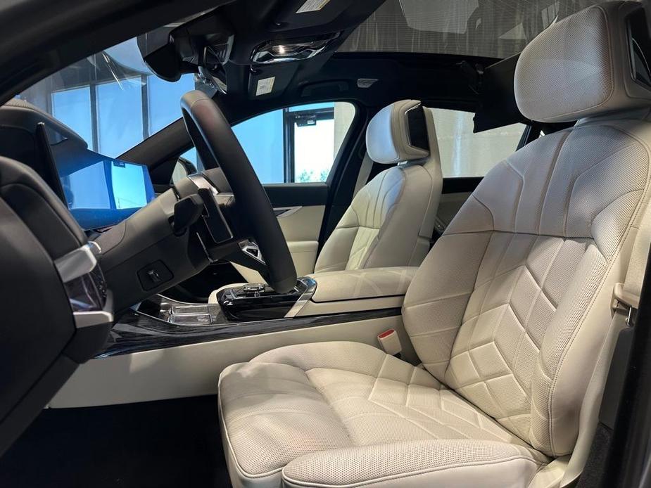 new 2024 BMW 760 car, priced at $150,275