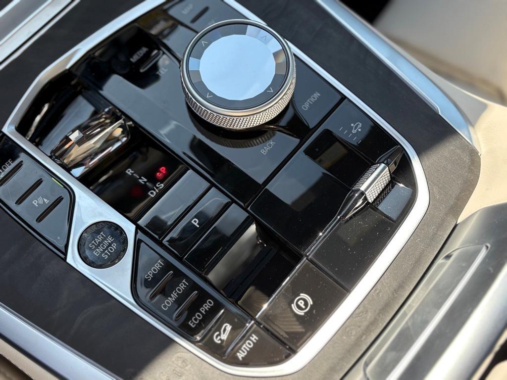 new 2025 BMW X7 car, priced at $126,975