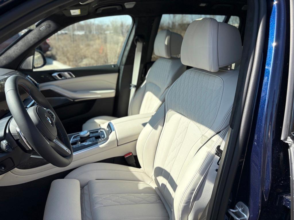 new 2025 BMW X7 car, priced at $126,975