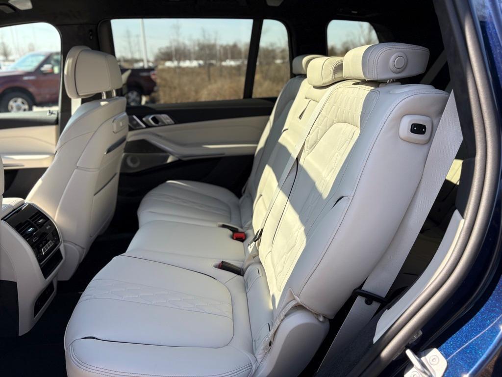 new 2025 BMW X7 car, priced at $126,975