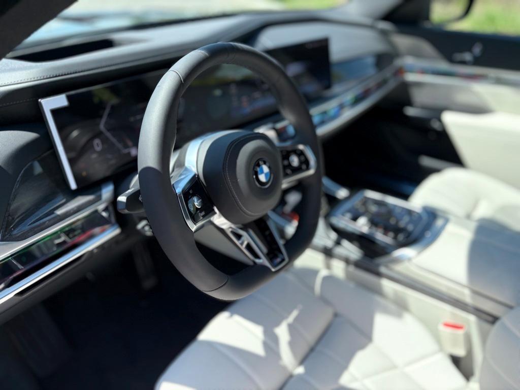 new 2025 BMW 760 car, priced at $133,105