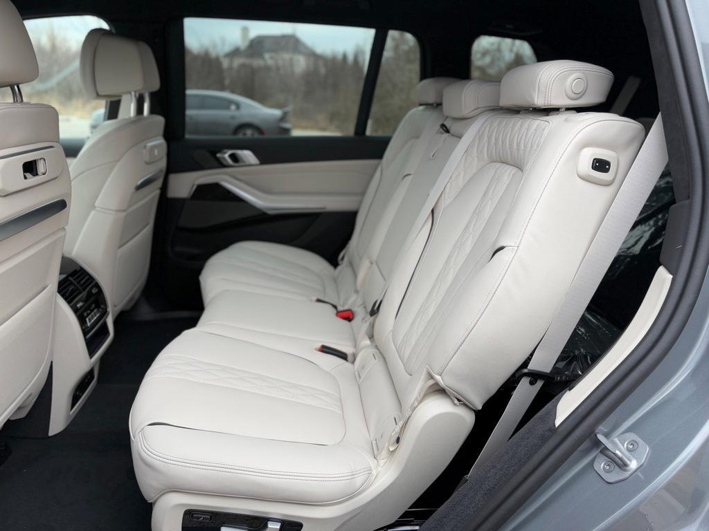 used 2025 BMW X7 car