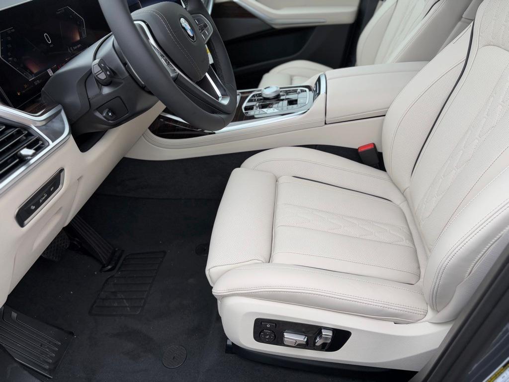 used 2025 BMW X7 car