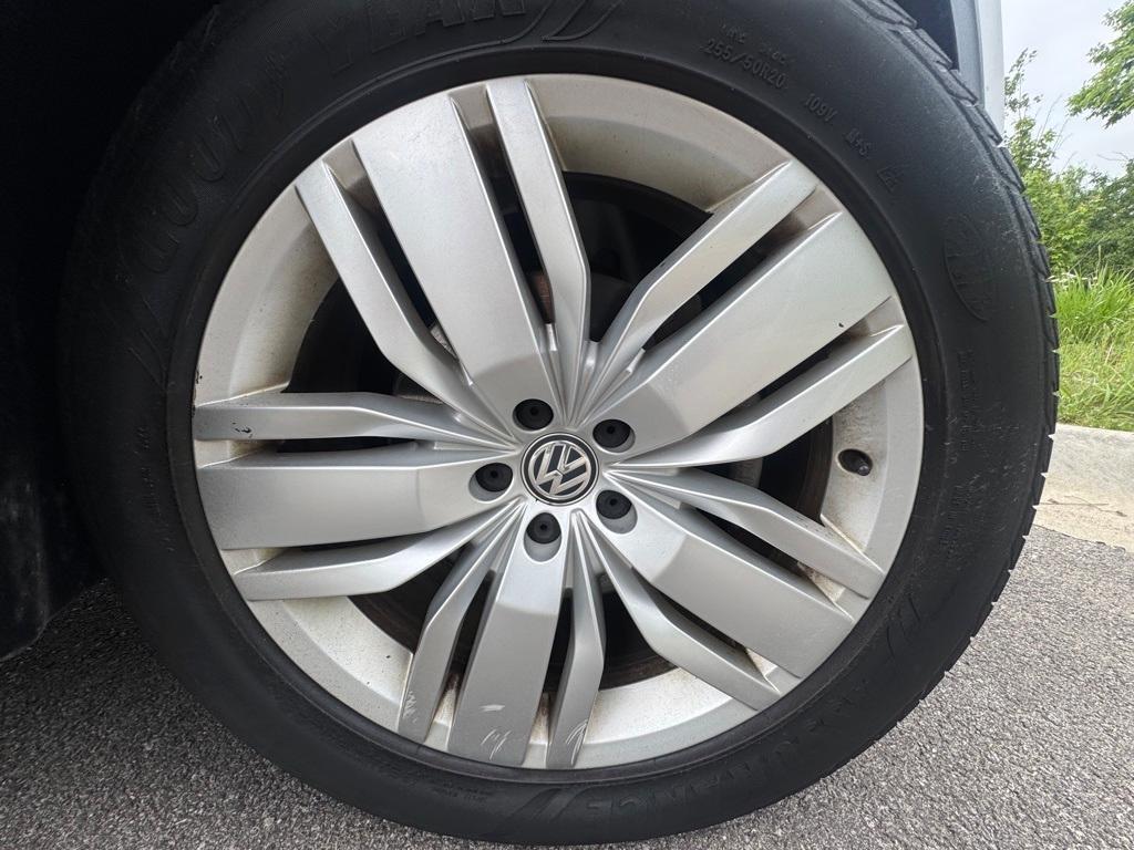used 2019 Volkswagen Atlas car, priced at $18,599