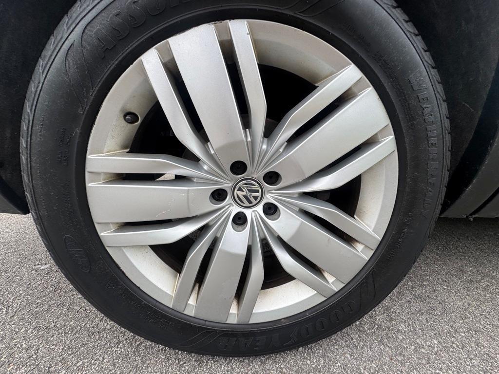 used 2019 Volkswagen Atlas car, priced at $18,599