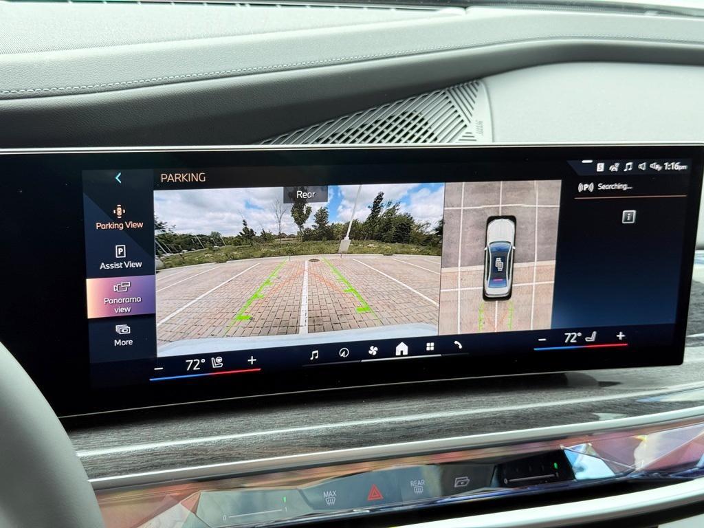 new 2025 BMW 760 car, priced at $126,275
