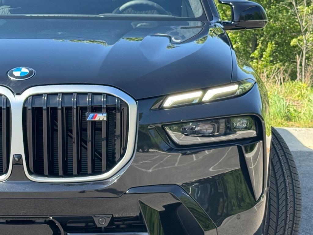 new 2026 BMW X7 car, priced at $115,205