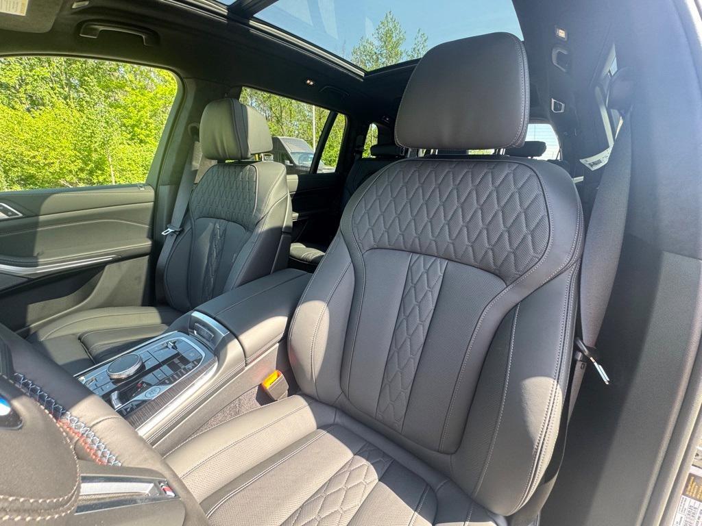 new 2026 BMW X7 car, priced at $115,205