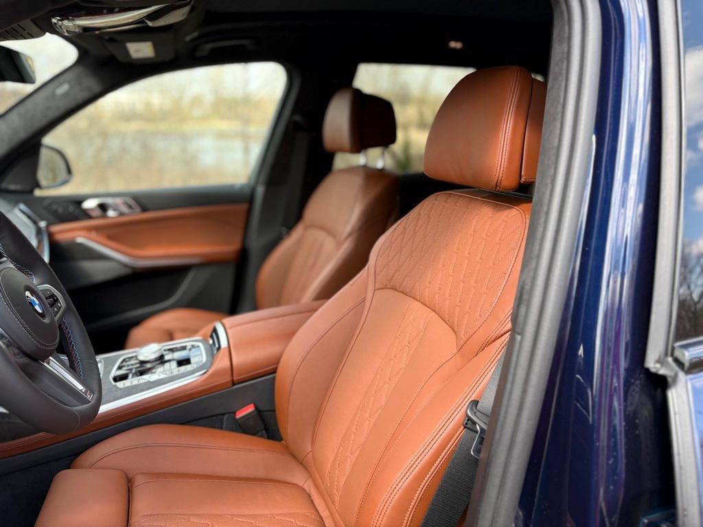 new 2025 BMW X7 car, priced at $120,900