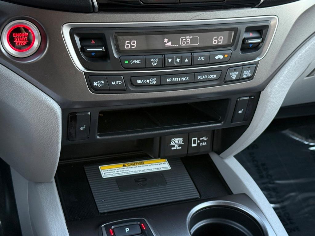 used 2022 Honda Pilot car, priced at $35,000