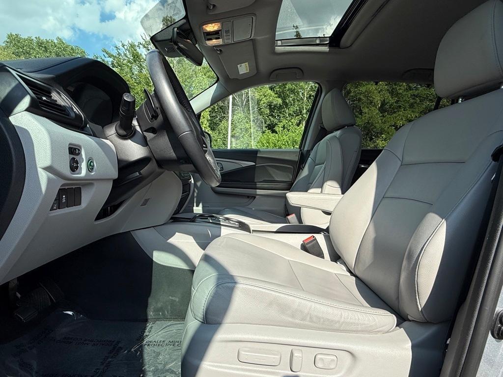 used 2022 Honda Pilot car, priced at $35,000