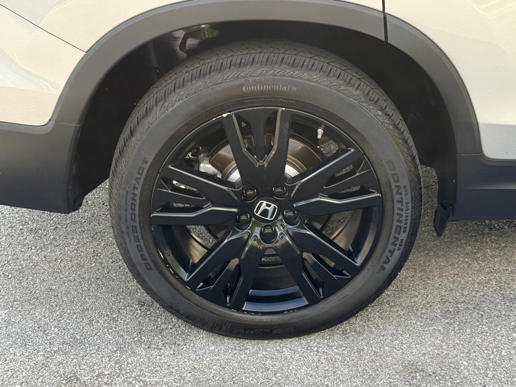 used 2022 Honda Pilot car, priced at $35,000