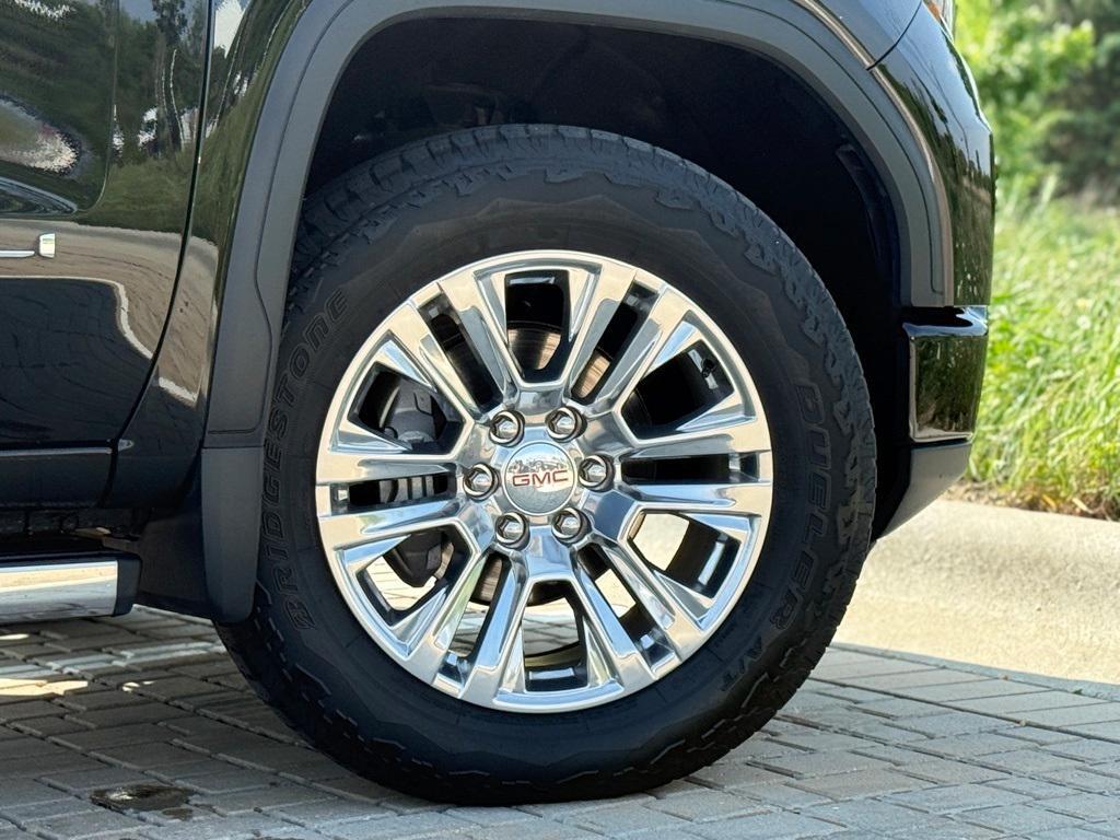 used 2023 GMC Sierra 1500 car, priced at $58,000