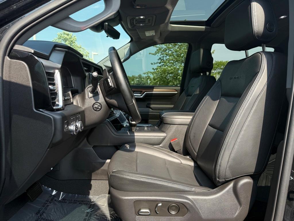 used 2023 GMC Sierra 1500 car, priced at $58,000