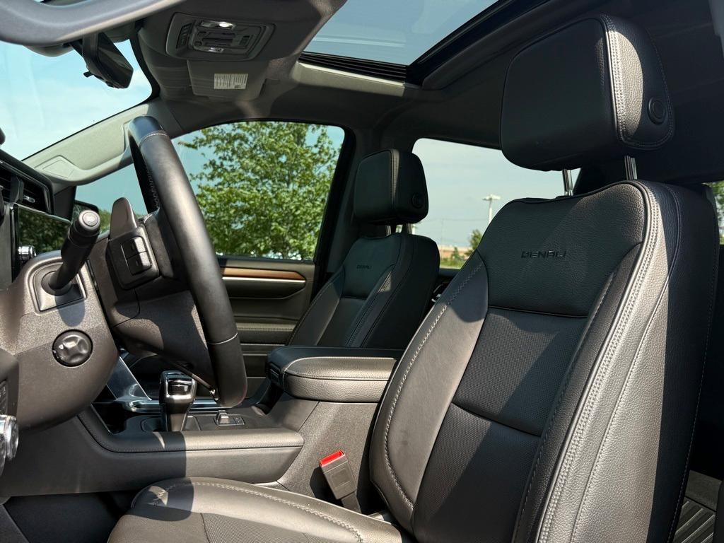 used 2023 GMC Sierra 1500 car, priced at $58,000