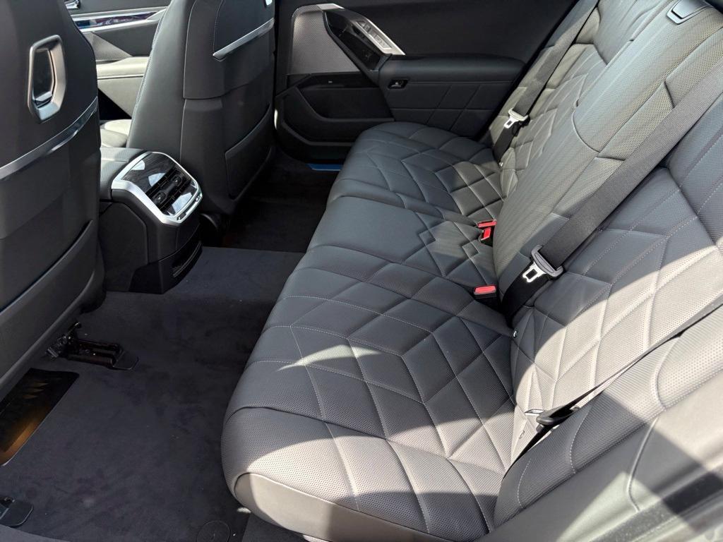 new 2025 BMW i7 car, priced at $127,125