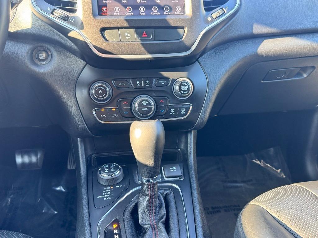 used 2019 Jeep Cherokee car, priced at $18,555
