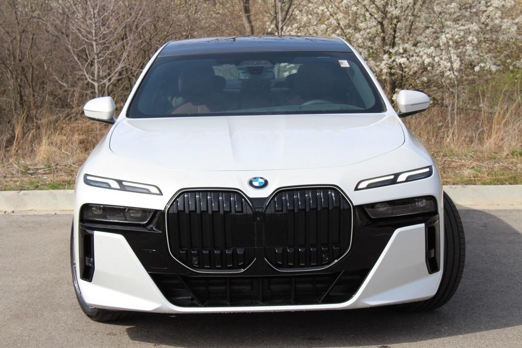 new 2025 BMW 760 car, priced at $129,980