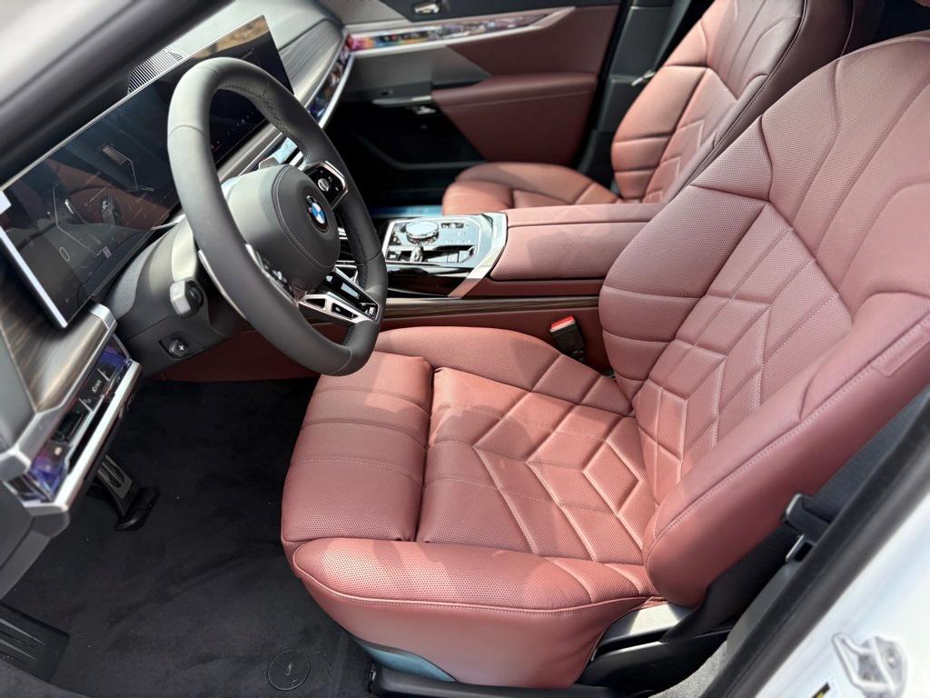 new 2025 BMW 760 car, priced at $134,580