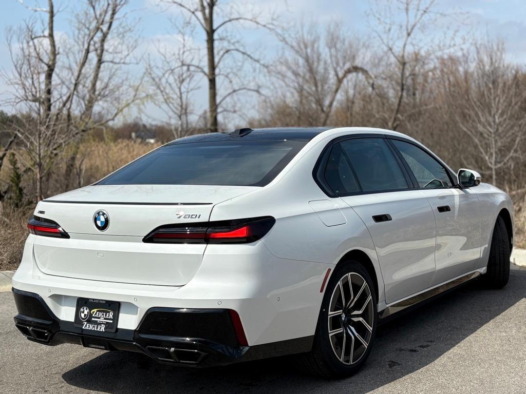 new 2025 BMW 760 car, priced at $134,580