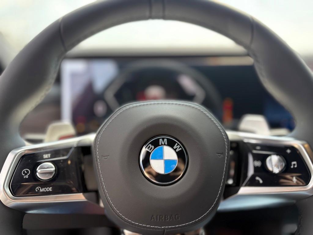 new 2025 BMW 760 car, priced at $134,580