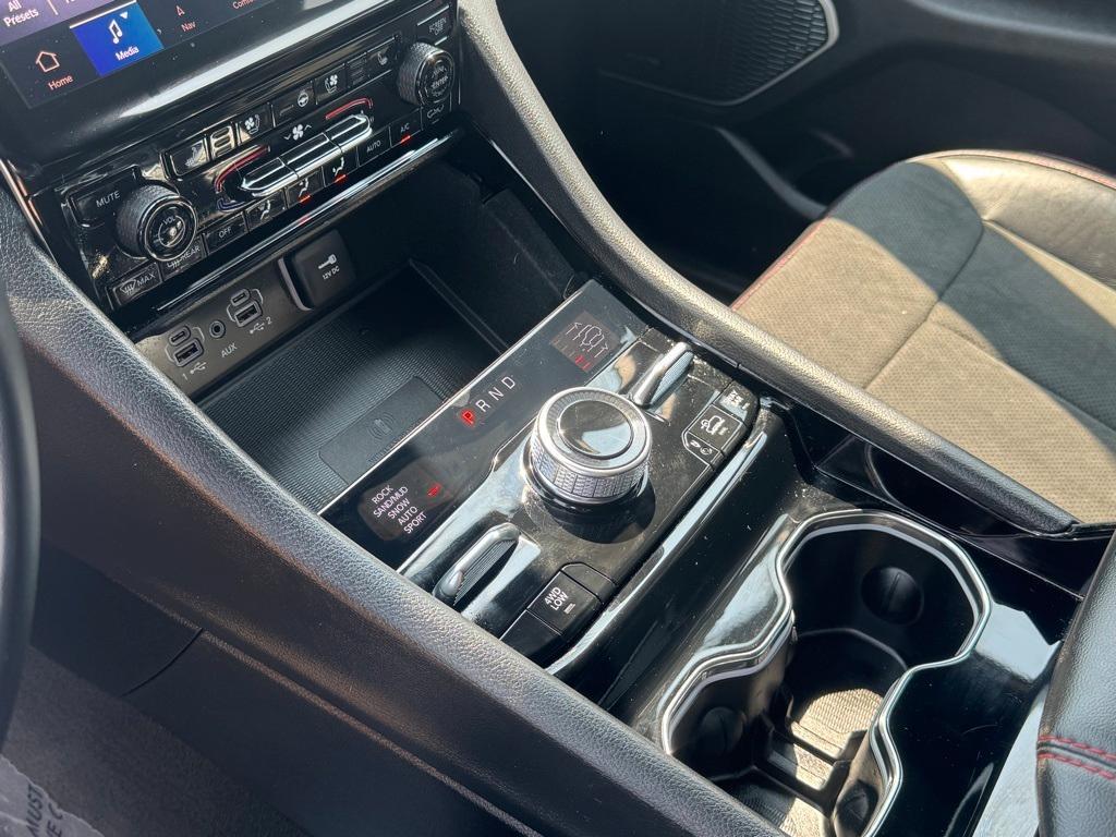 used 2022 Jeep Grand Cherokee car, priced at $39,000
