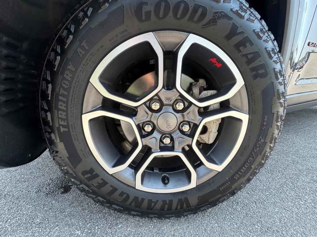 used 2022 Jeep Grand Cherokee car, priced at $39,000