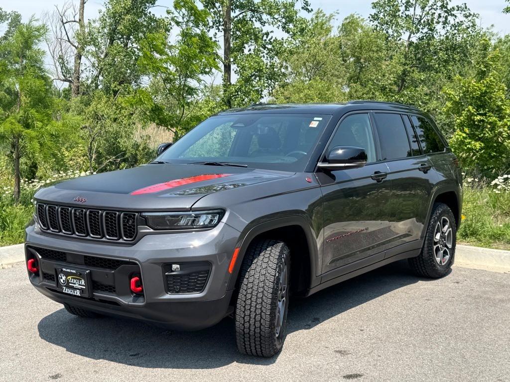 used 2022 Jeep Grand Cherokee car, priced at $39,000