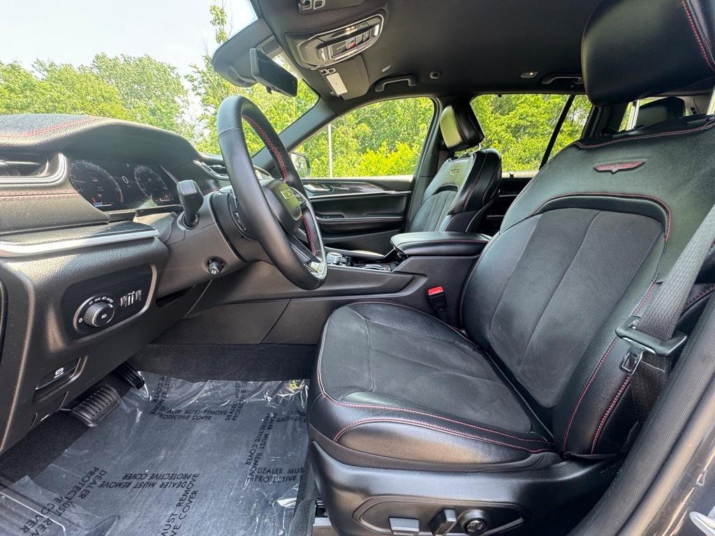 used 2022 Jeep Grand Cherokee car, priced at $39,000