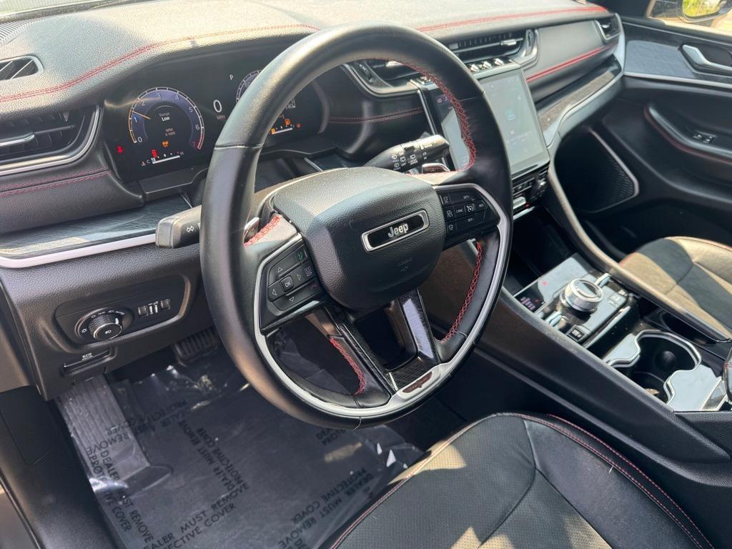 used 2022 Jeep Grand Cherokee car, priced at $39,000