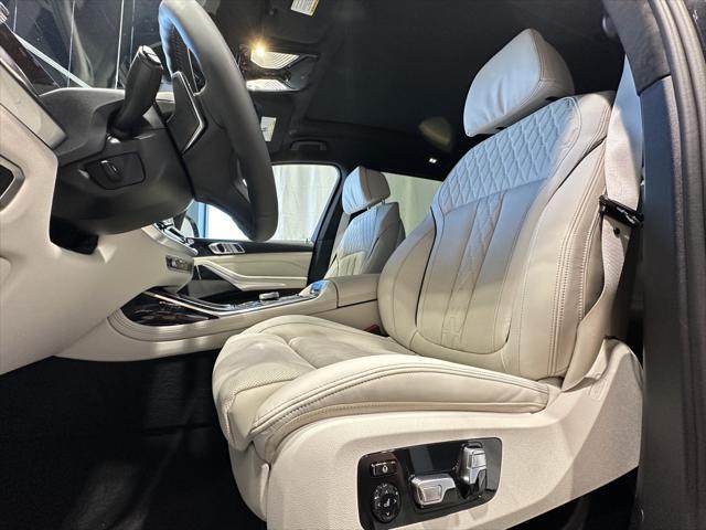 new 2025 BMW X7 car, priced at $116,755