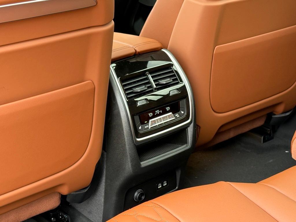 new 2026 BMW X7 car, priced at $99,335
