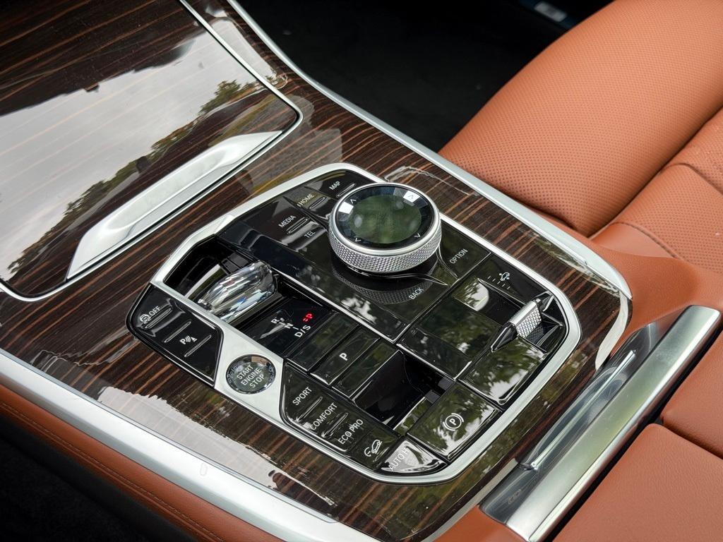 new 2026 BMW X7 car, priced at $99,335