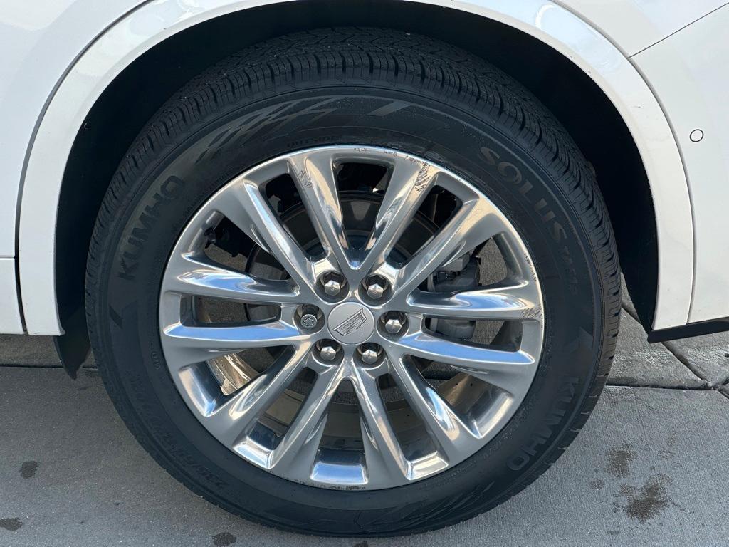 used 2022 Cadillac XT6 car, priced at $31,225