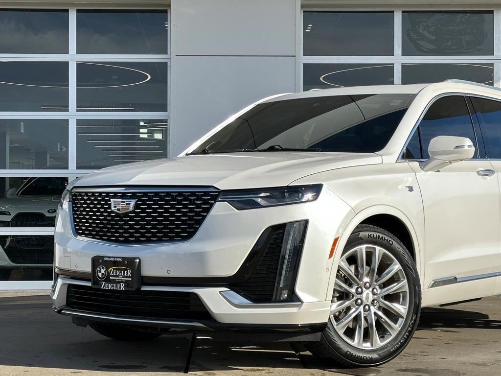 used 2022 Cadillac XT6 car, priced at $31,225