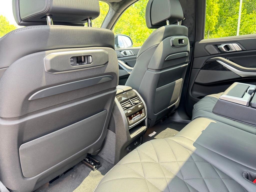 new 2026 BMW X7 car, priced at $99,035