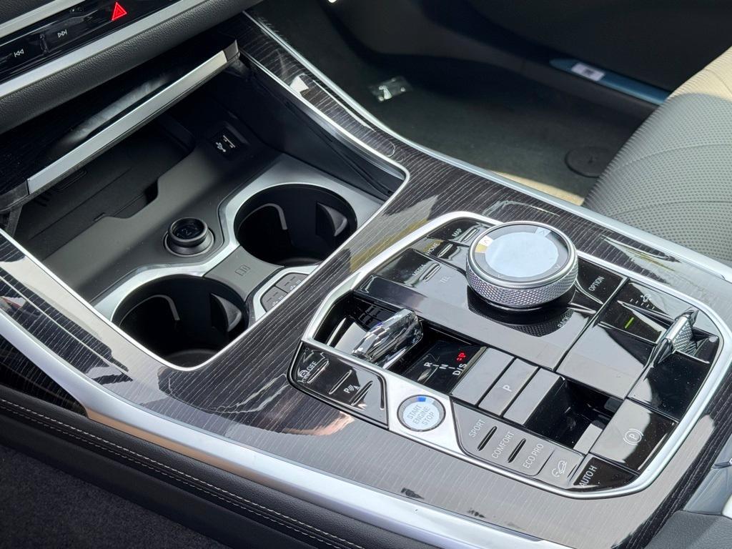 new 2026 BMW X7 car, priced at $99,035