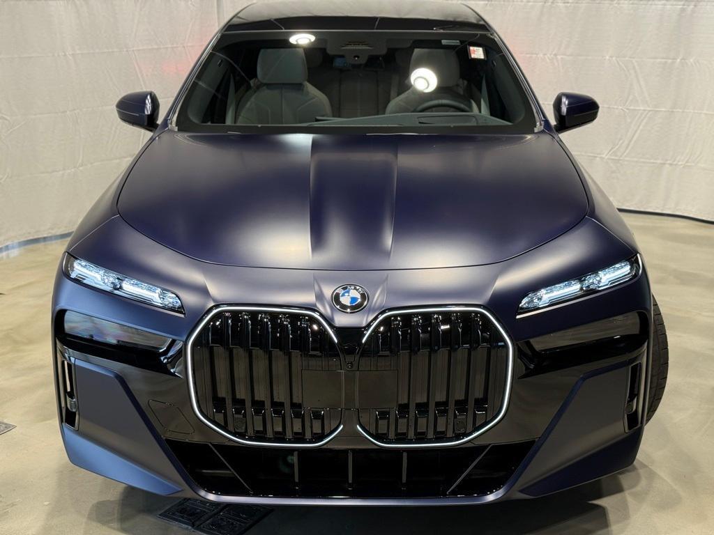 new 2025 BMW 760 car, priced at $135,355